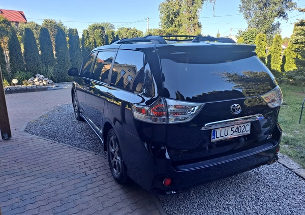 Toyota Sienna cena 169000 przebieg: 29000, rok produkcji 2020 z Łuków małe 631